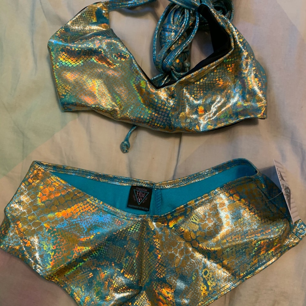 Freedom Rave Wear Dragonfruit Set